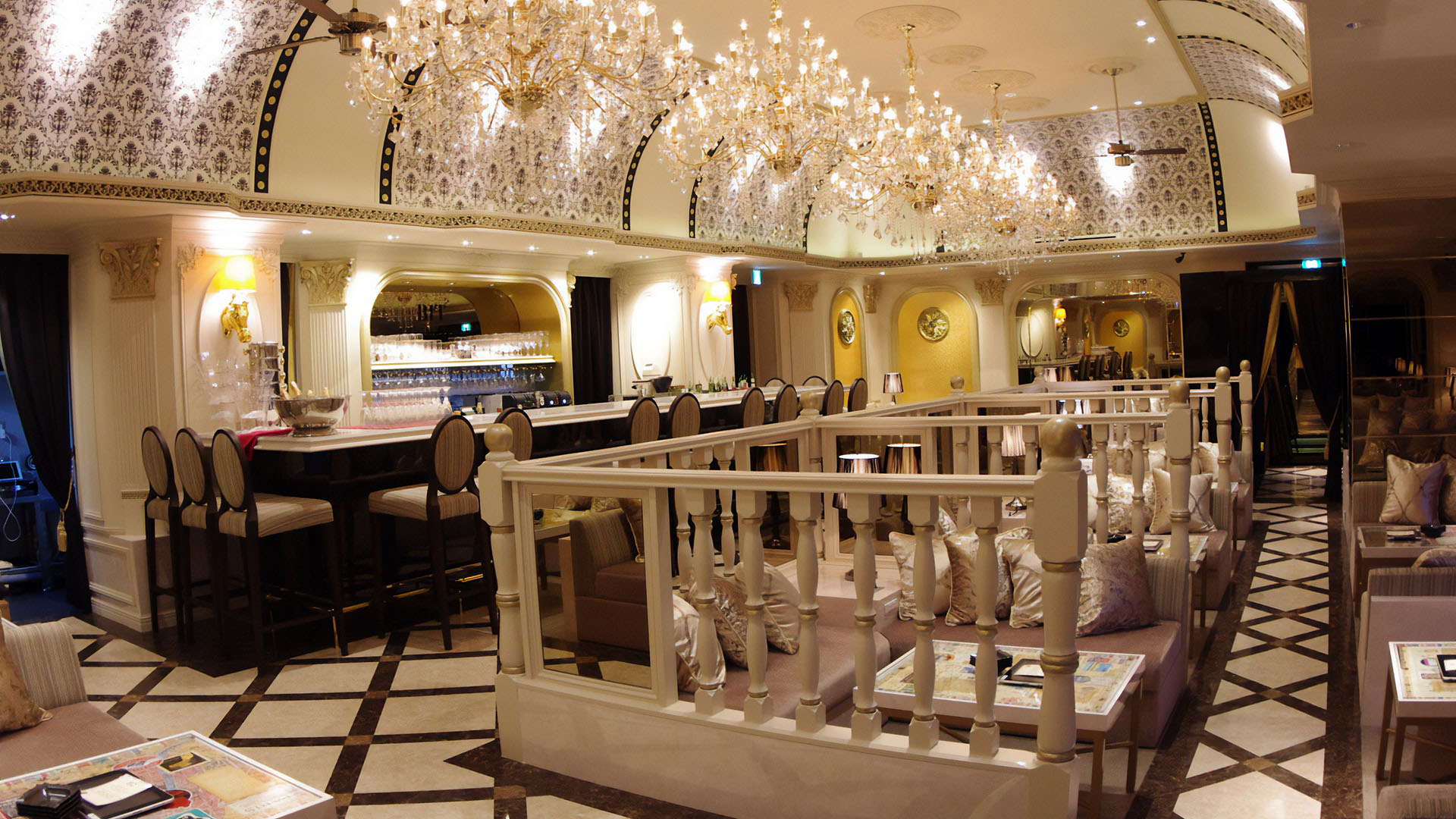 オリエンタルラウンジ ビット ORIENTAL LOUNGE BIT 心斎橋